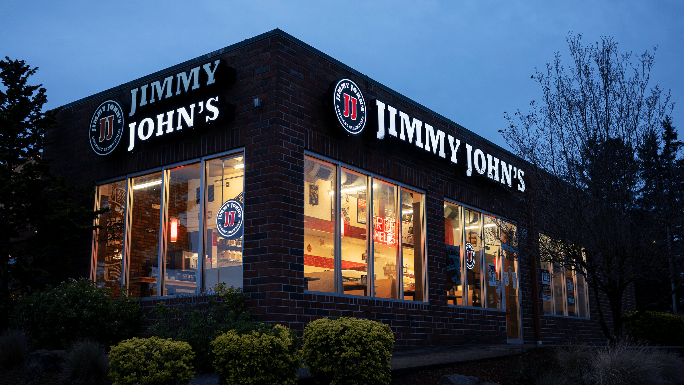 A picture of the store front of a Jimmy John's restaurant 